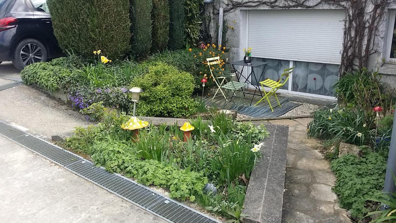 Les Nympheas, Appart Au Calme Et Grand Jardin A 15 Min De Disneyland, Crecy-la-Chapelle Exterior foto