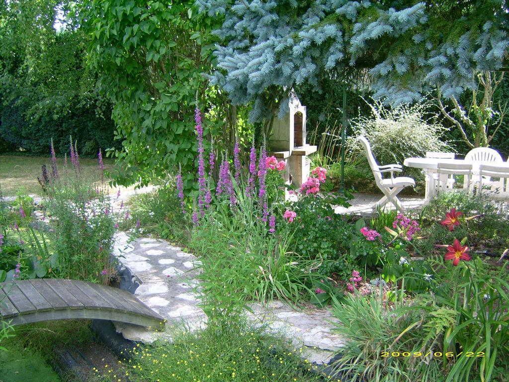 Les Nympheas, Appart Au Calme Et Grand Jardin A 15 Min De Disneyland, Crecy-la-Chapelle Exterior foto